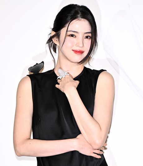 한소희, 부쉐론 행사서 블랙 드레스로 우아미 발산