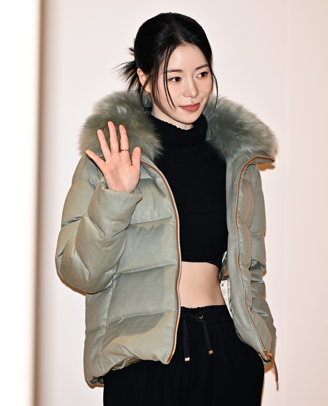 임지연, 젠틀한 퍼 패딩 스타일로