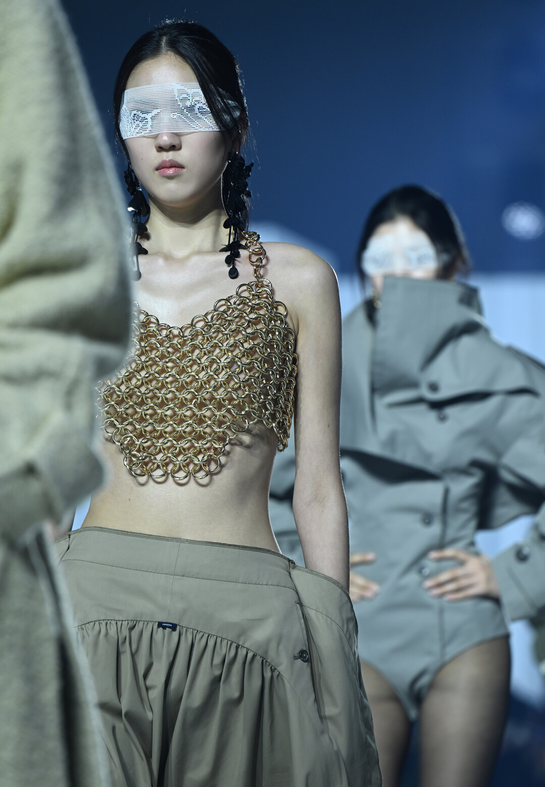 한현민 디자이너 ‘뮌’ 컬렉션, 익명성과 개성의 역설적 공존! [포토]