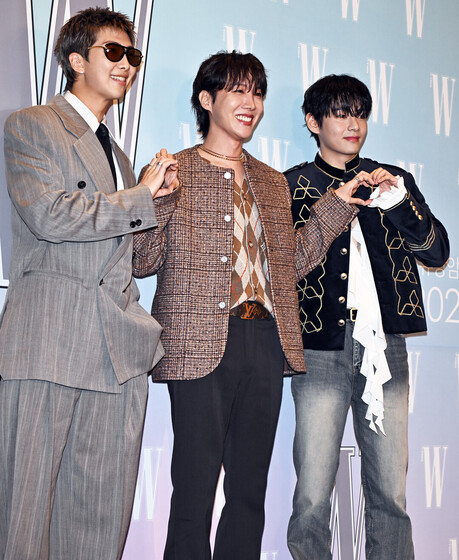 BTS 완전체 컴백 공연 발표에 부산 숙박비 700% 폭등..."K-팝 이코노미 그림자"