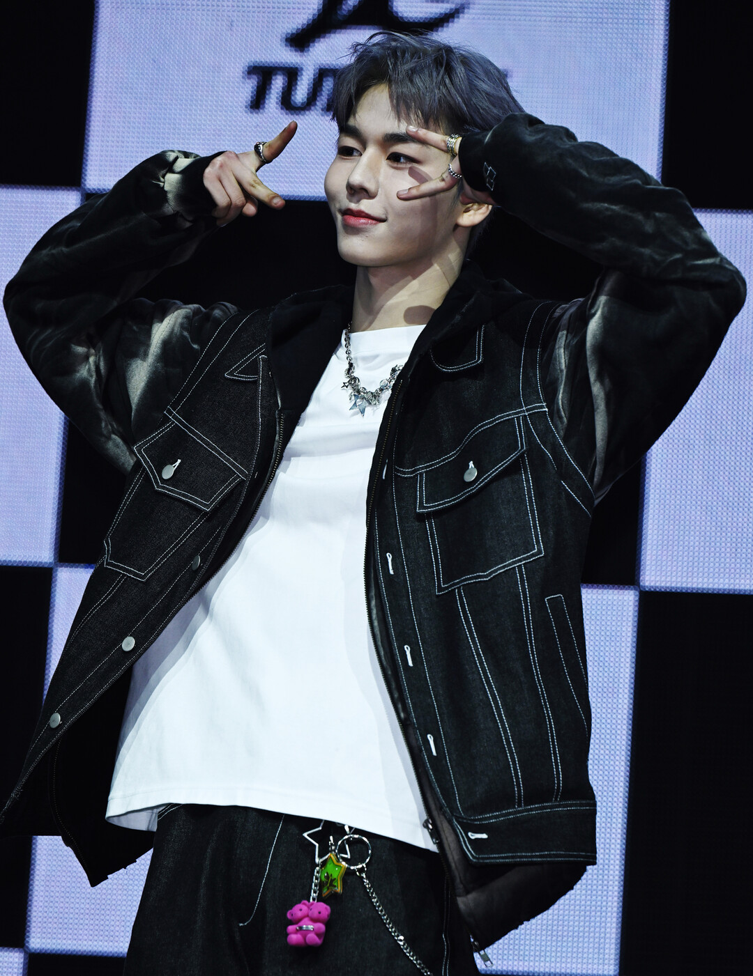 튜넥스 제온, 쇼케이스 현장서 