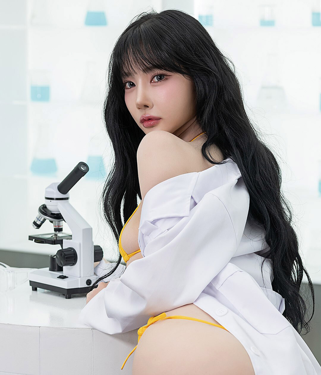 미스맥심 애순이, 매드 사이언티스트·휴머노이드로 완벽 변신…맥심 3월호 데뷔 화보 공개