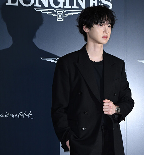 배우 장동윤, 론진 2026 신제품 프레젠테이션 참석…올블랙 룩으로 시선 집중
