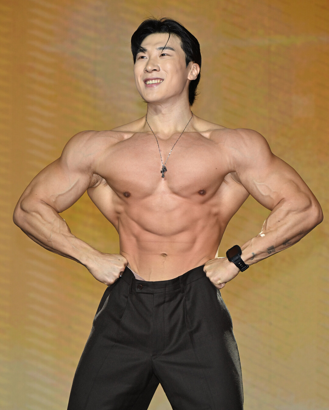 [NPC쇼맨] 우형재 IFBB 프로, 여심을 흔드네!