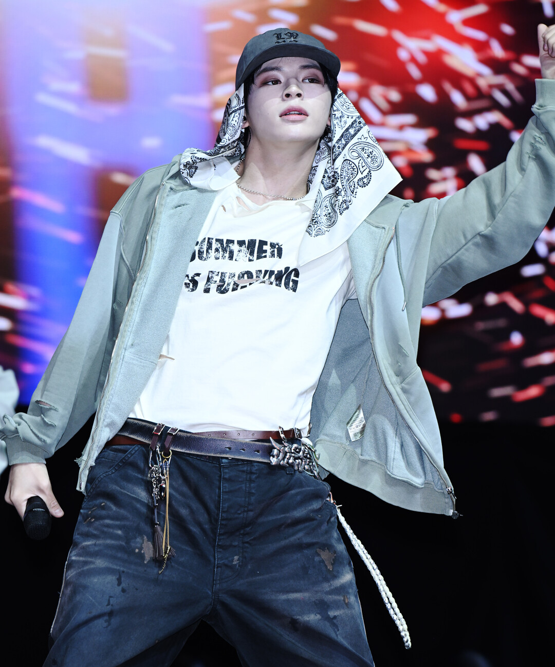 [K집중분석] 이븐(EVVNE)⑤ 문정현, "연막탄은 우리의 새로운 시작을 알리는 오브제"