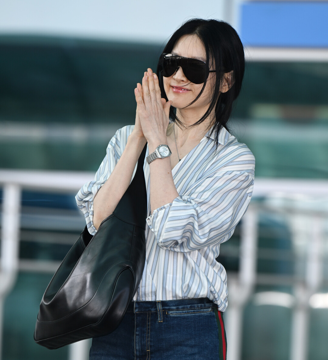 이영애, 뉴욕行 공항 패션도 