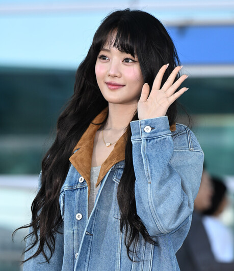 아이들 민니, 공항에서도 빛나는 미우미우 걸 감성