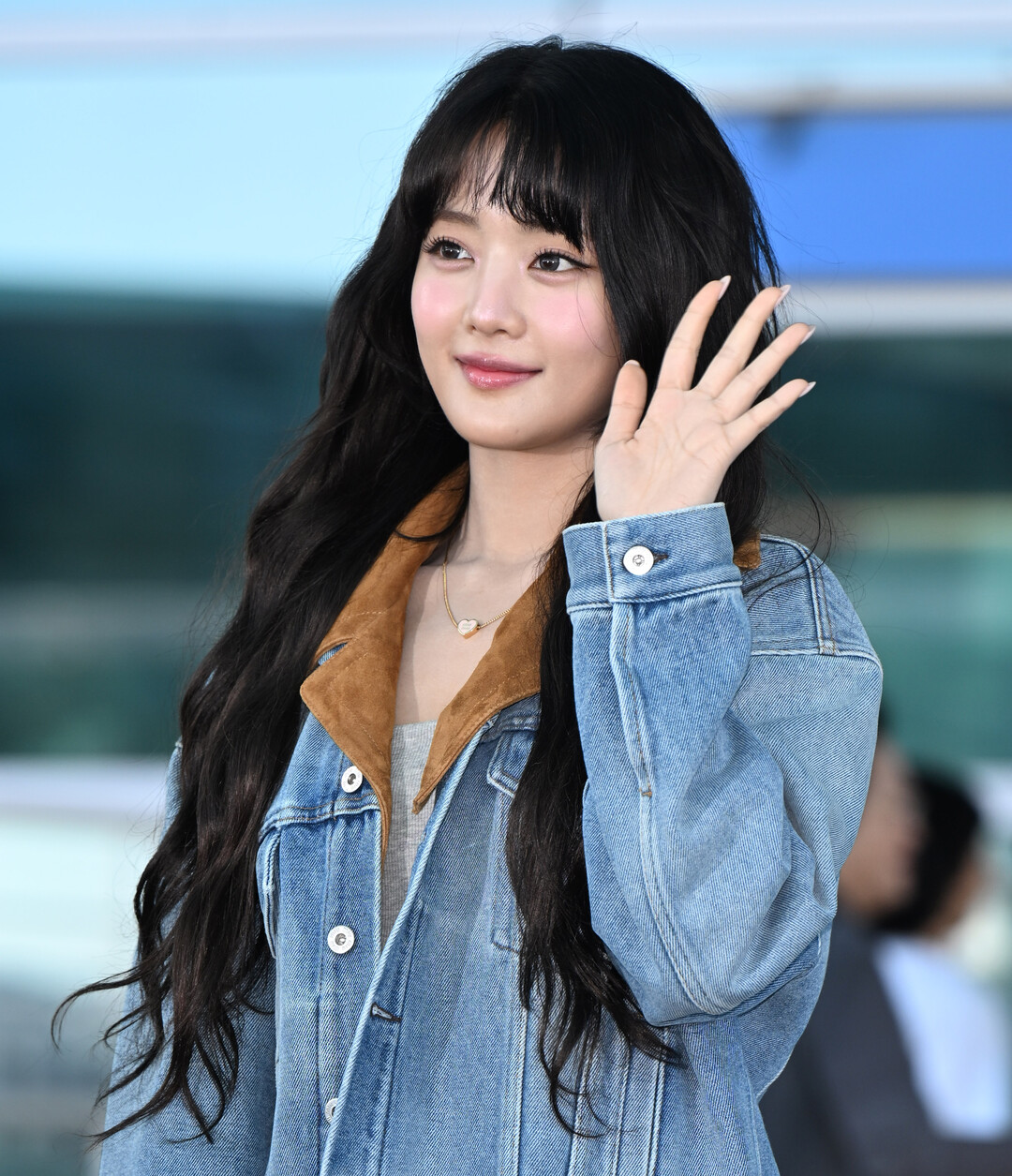 아이들 민니, 공항에서도 빛나는 미우미우 걸 감성
