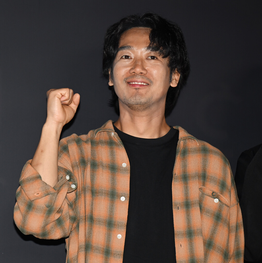 김남희, 캐주얼한 체크 셔츠 룩으로 편안한 매력 발산…영화 '눈동자' 언론시사회 참석