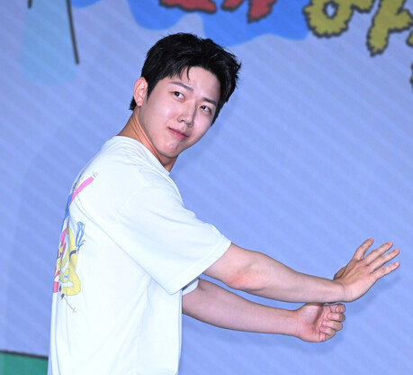 [K집중분석] '대체 등산을 왜 하는 건데?'⑤ 데이식스 도운, "취업 사기 당한 느낌이었는데, 팀워크는 100점"