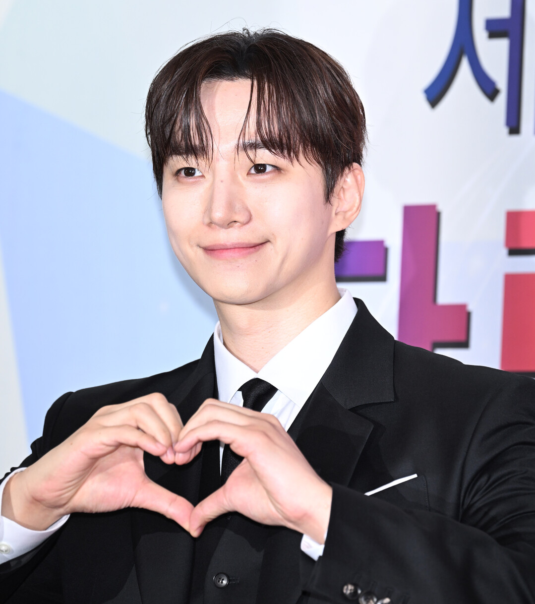 이준호, 사랑의 메신저! [포토]