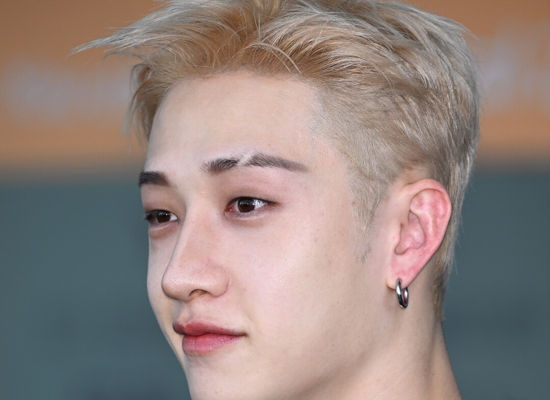 스트레이 키즈(Stray Kids) 방찬(Bang Chan), 멋쟁이! (Bang Chan Heads to Milan in Fendi, Elevating Airport Style to Runway-Ready Elegance)