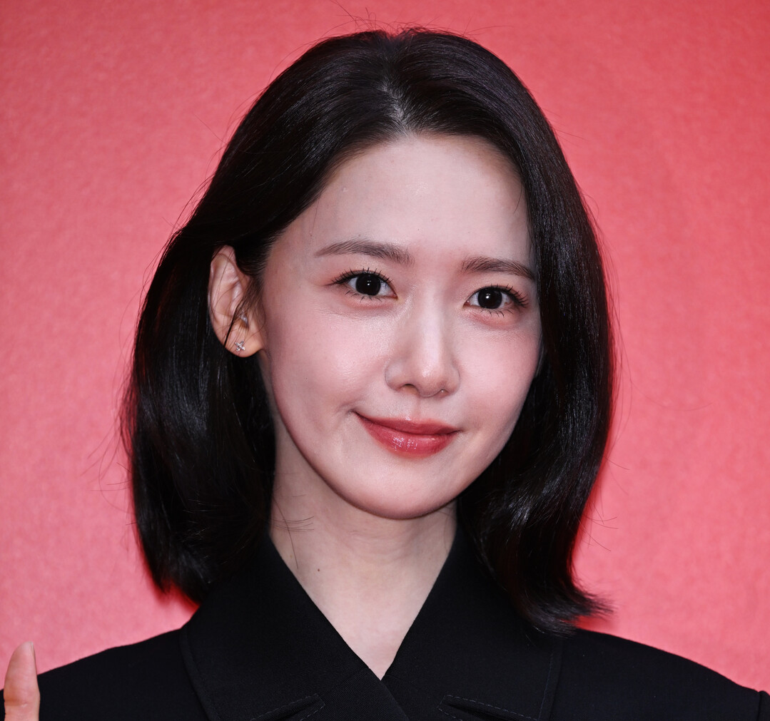 임윤아, 미녀의 표준! (Lim Yoona Shines in All-Black at Sulwhasoo