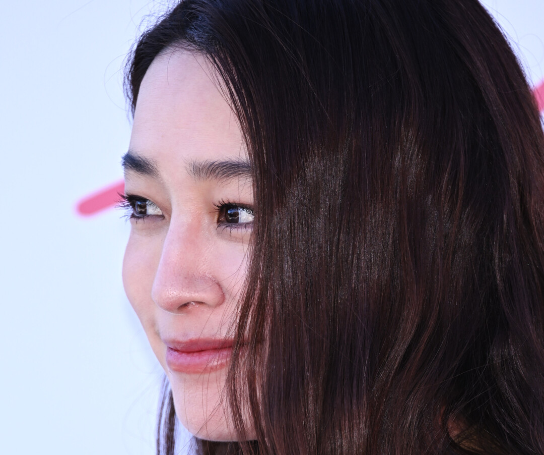 이민정(Rhee Min-jung), 프린지 스웨이드 재킷으로 완성한