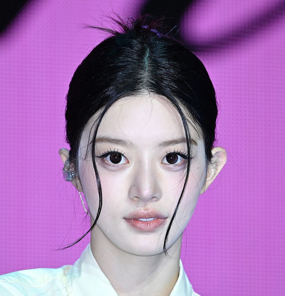 [K집중분석] ‘체포하겠어’ 아일릿(ILLIT)③ 민주, “전 국민의 마음 체포한 앨범”…‘흑화’마저 즐긴 표정 연기의 힘